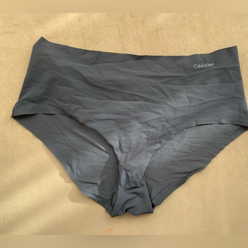 Navy - Calvin Klein Invisibles Hipster